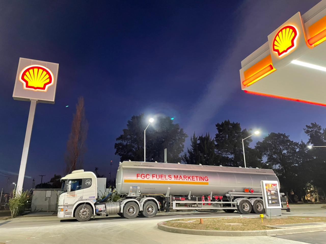 Ya no es pasar, ahora es ir: ¿Cómo es el modelo de Tiendas de Convivencia que desembarcó junto a la nueva Shell?